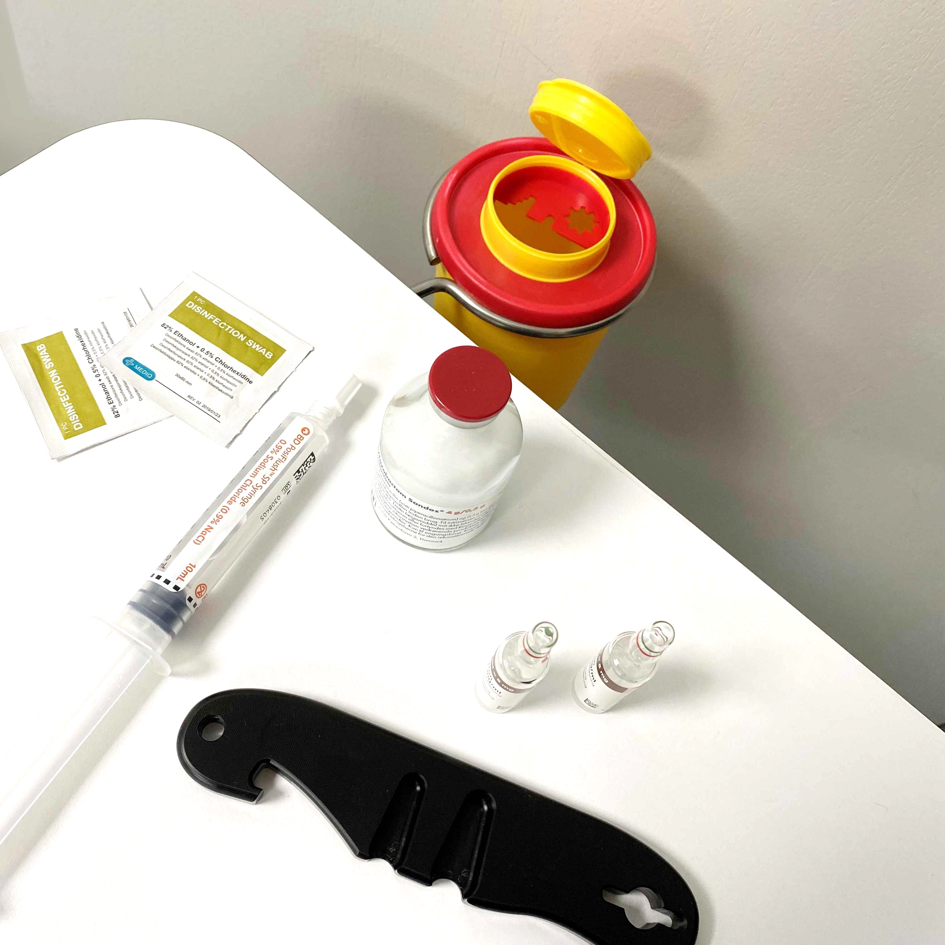 Bøjle til kanyleboks