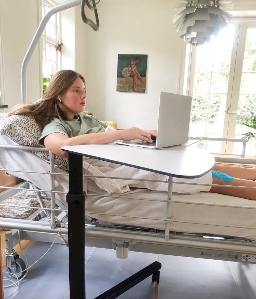 Roomie, multibord til borger & patient